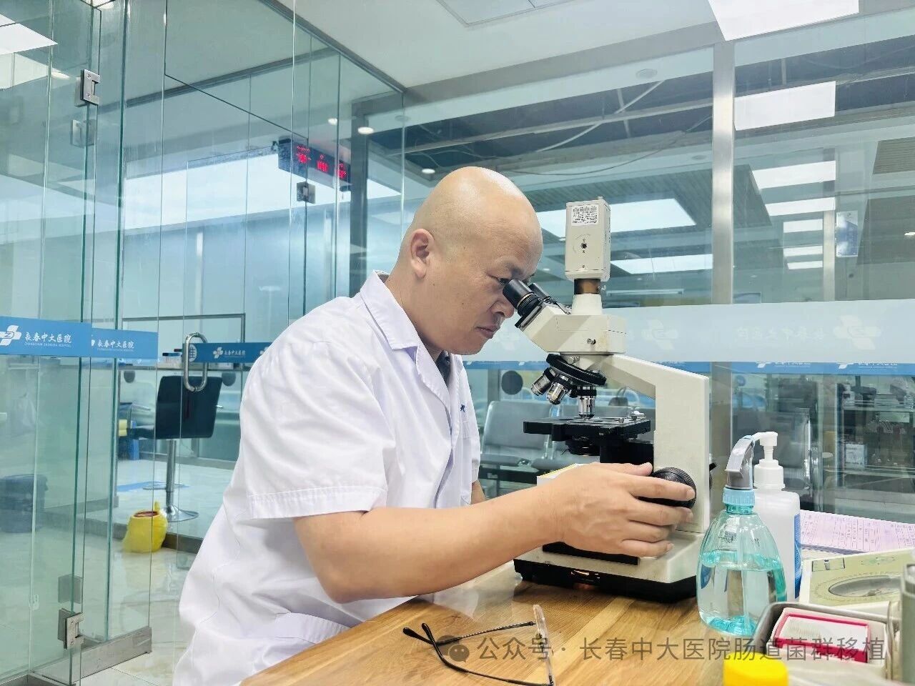 果洛藏族自治州|高朋磊医师：左手男科临床，右手肠道菌群移植深入研究